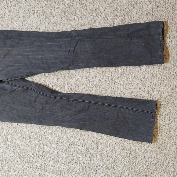 Seven7 Grey Wash Skinny Jeans with Embroidered Pockets Sz 2 - Picture 4 of 10